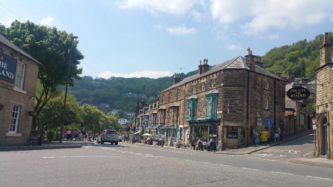Holiday home Sleeps 8 Matlock/ Matlock Bath Pet Friendly