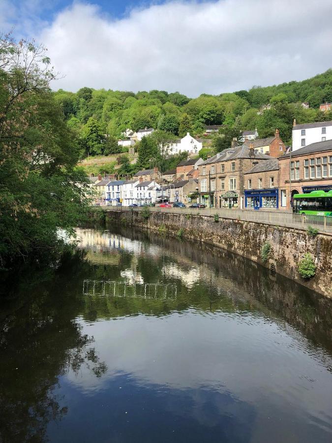 Sleeps 8 Matlock/ Matlock Bath Pet Friendly Holiday home