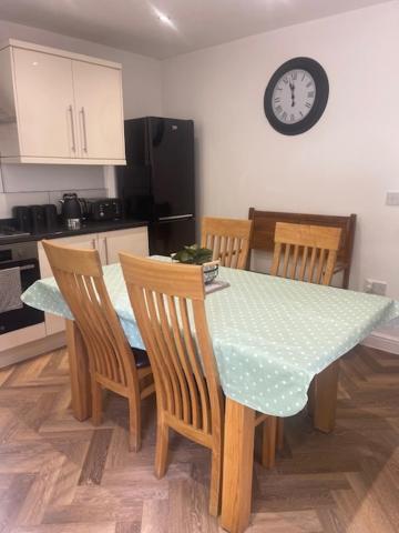Sleeps 8 Matlock/ Matlock Bath Pet Friendly Holiday home *