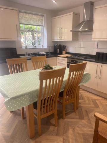 Sleeps 8 Matlock/ Matlock Bath Pet Friendly *